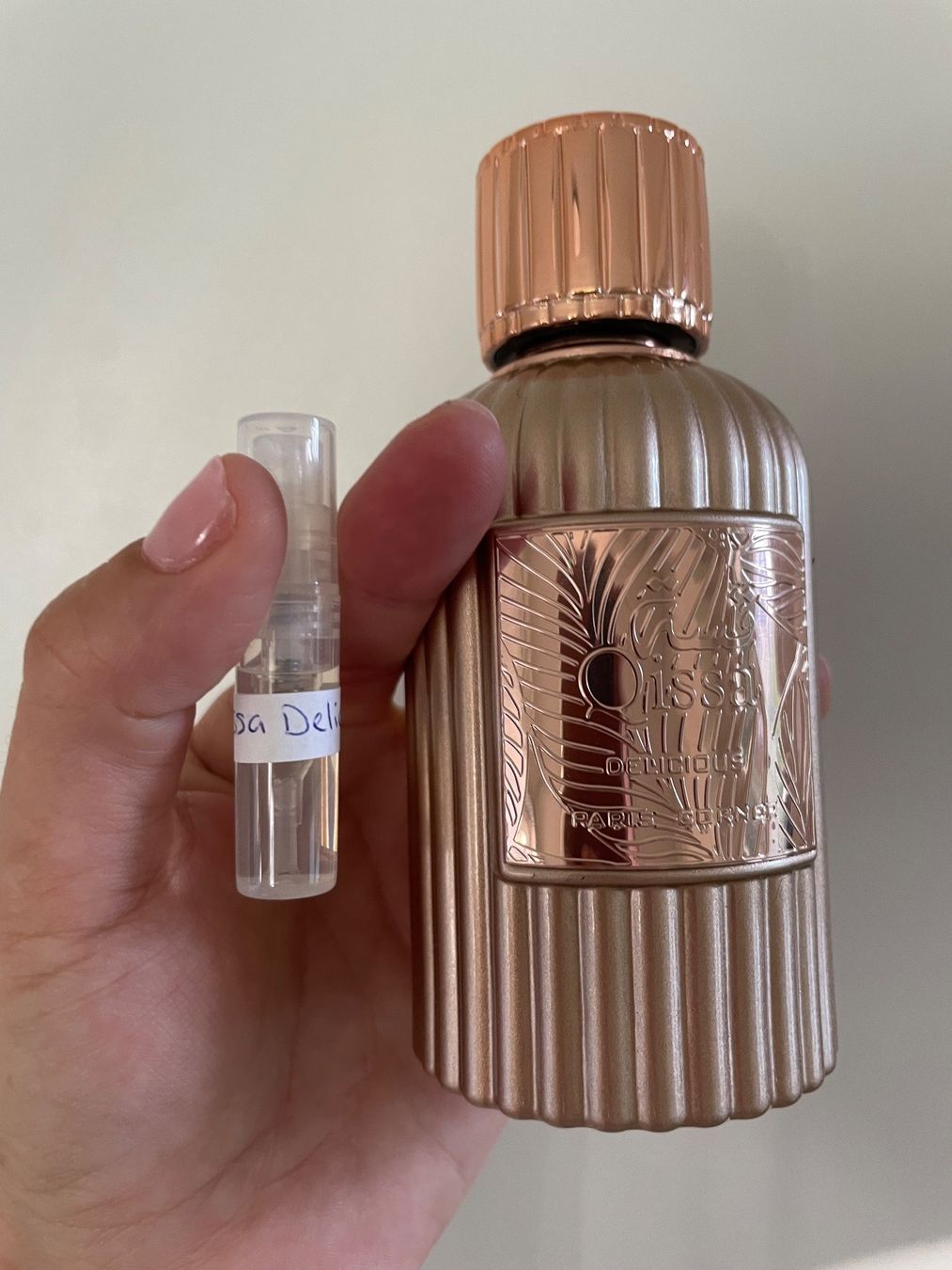 Profumi & Eau de Toilette: Qissa Delicious By Paris Corner 2ml.. Abfüllung – Usato da Zürich venduto da deruja