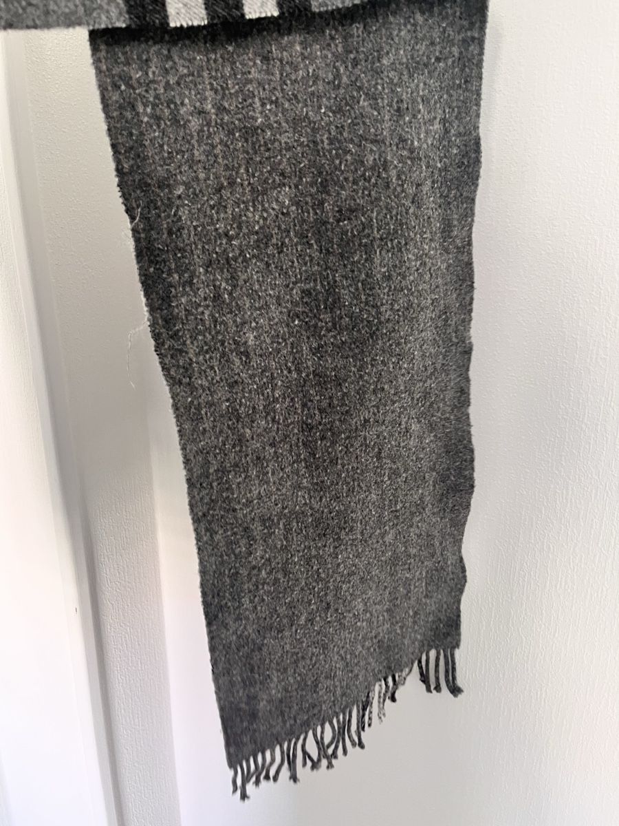 Burberry Foulard & Sciarpe: Burberry Scarf Check Pattern Grey Wool Cashmere Used – Usato da Lausanne venduto da Danash 8