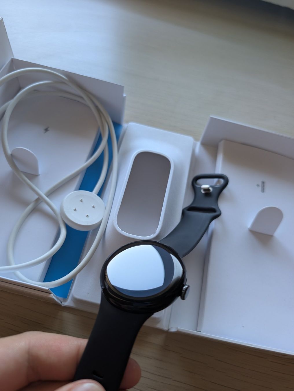 Google Smartwatch: Google Pixel Watch 2 – Hervorragender Zustand – D'occasion à Zürich par den_wg6w 5