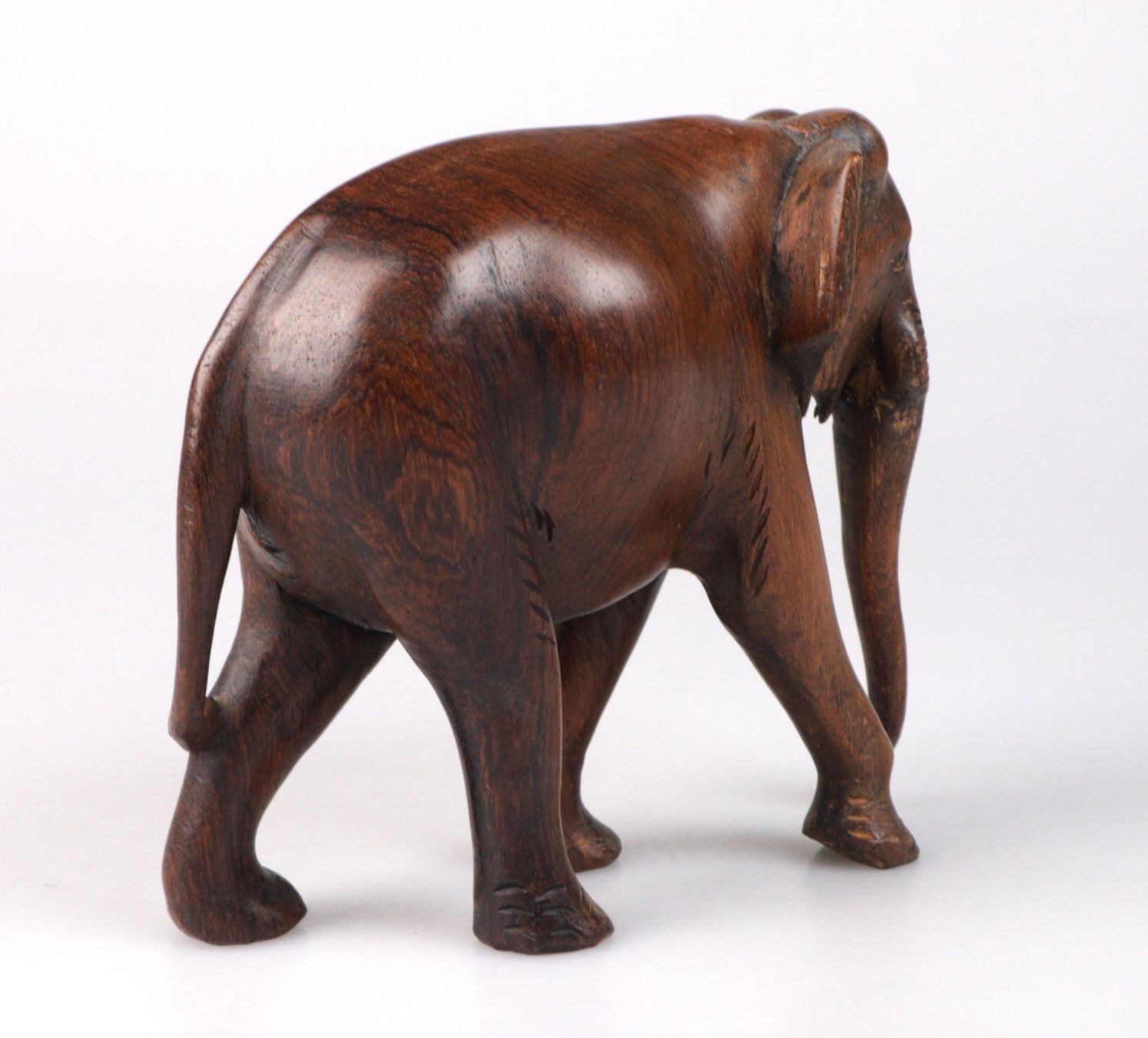 Figurines: Figur Elefant Holz geschnitzt – D'occasion à Volketswil par brockipfannenstil 2