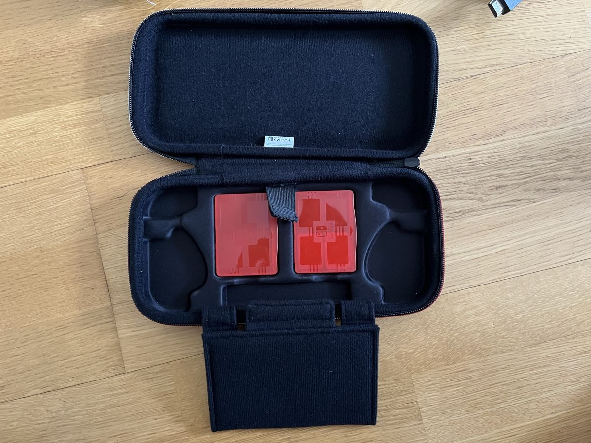 Nintendo Console: Nintendo Switch inkl. Netzteil und Etui – Usato da Basel venduto da Xela86 5