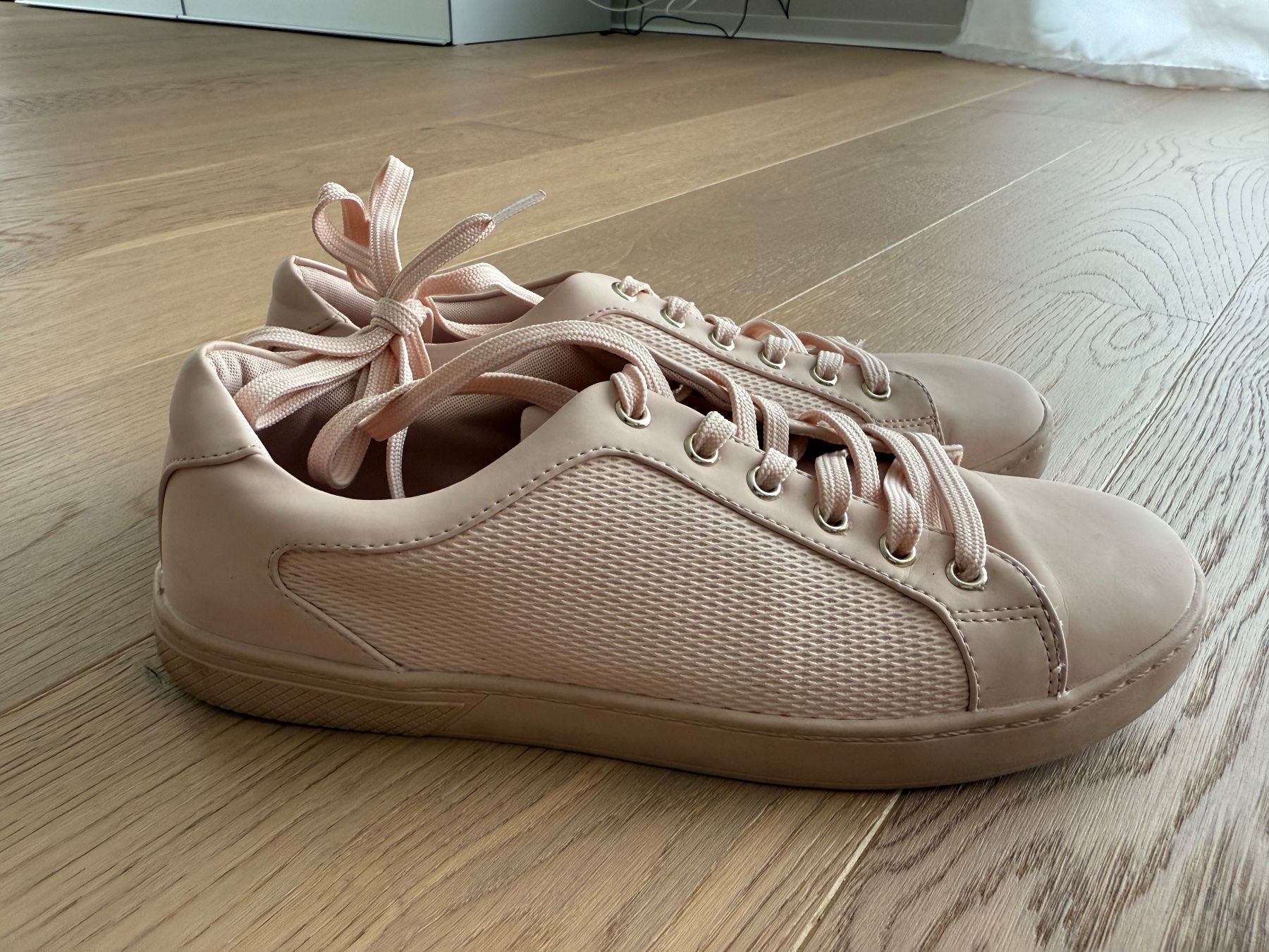 Chaussures filles: Turnschuhe rosa – D'occasion à Richterswil par KAYLEIGH_77 1