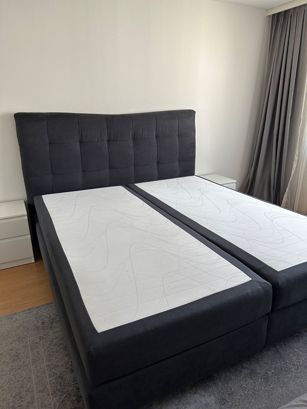 Lits: Boxspringbett anthrazit – D'occasion à Winterthur par fat_d6sb