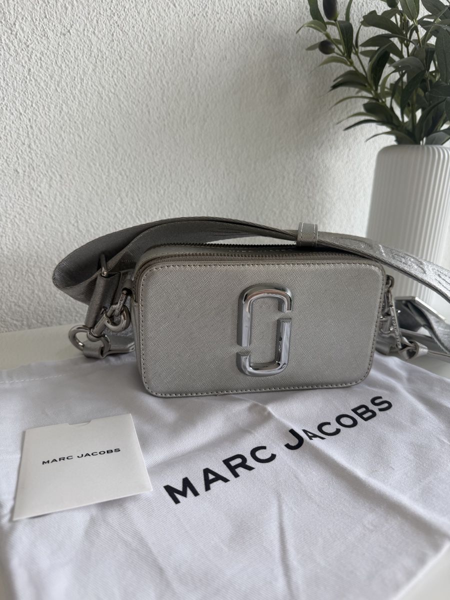 Marc Jacobs Borse da donna: Marc Jacobs Snapshot Tasche Silber – Usato da Adlikon b.Regensdf venduto da Nicoleludha