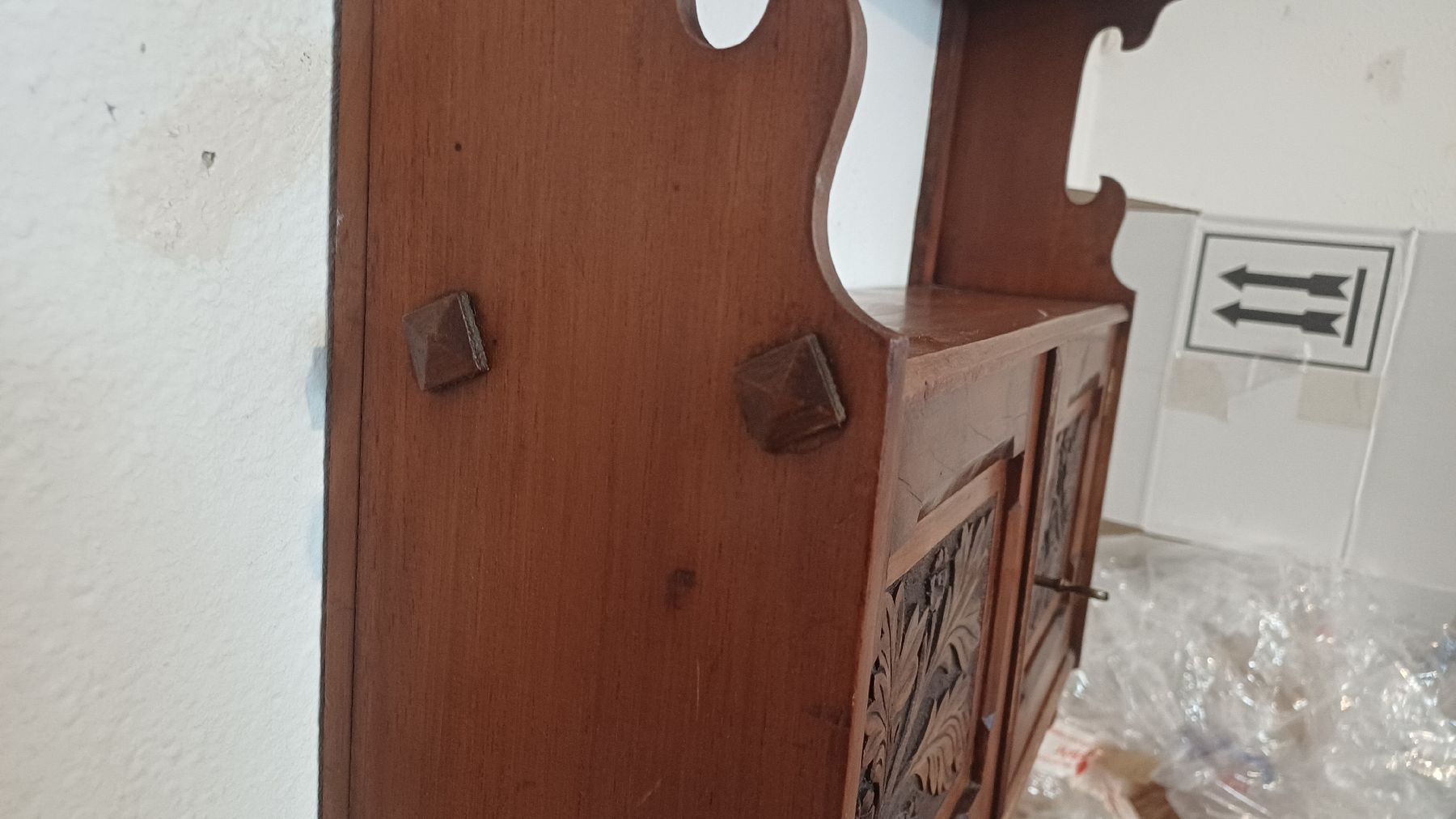 Scaffali: Jugendstil Wandschränkli  – Usato da Flawil venduto da Naphtali 2