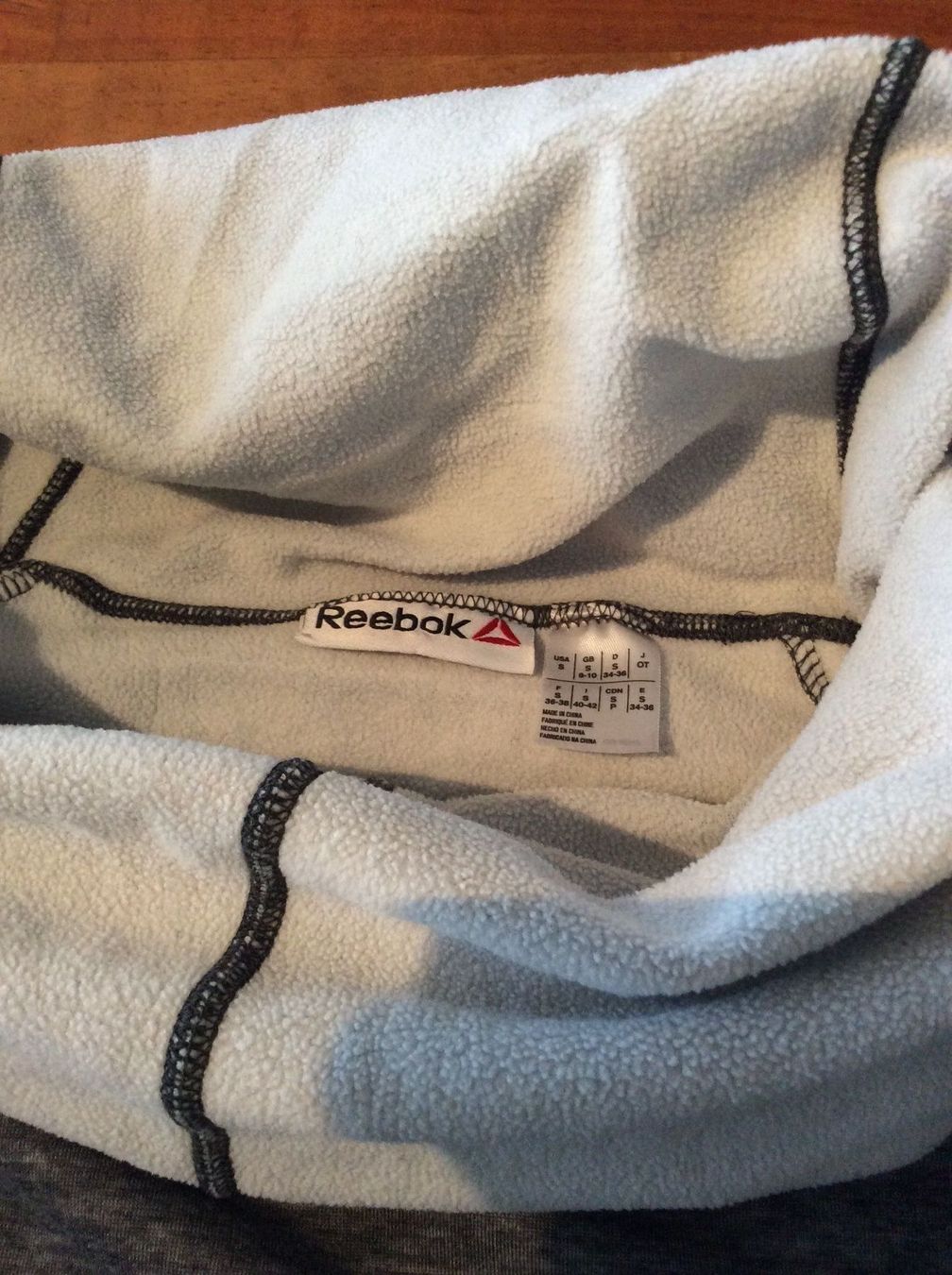 Reebok Maglioni & Felpe: Pullover – Usato da Bülach venduto da Jackybabue 2