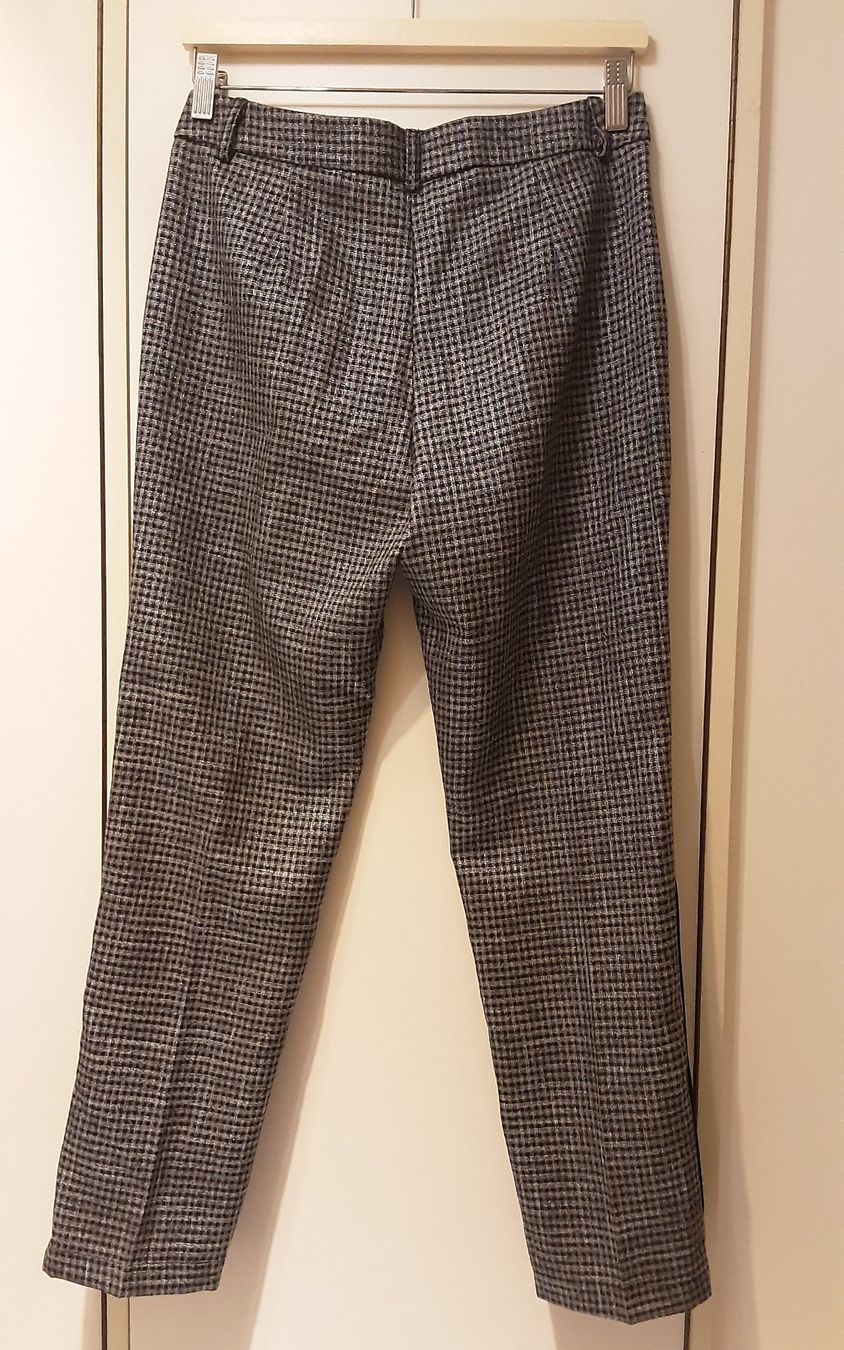 Pantaloni: Pantalon neuf, S, gris et noir – Nuovo e nell'imballaggio originale da Neuchâtel venduto da Virgule50 2