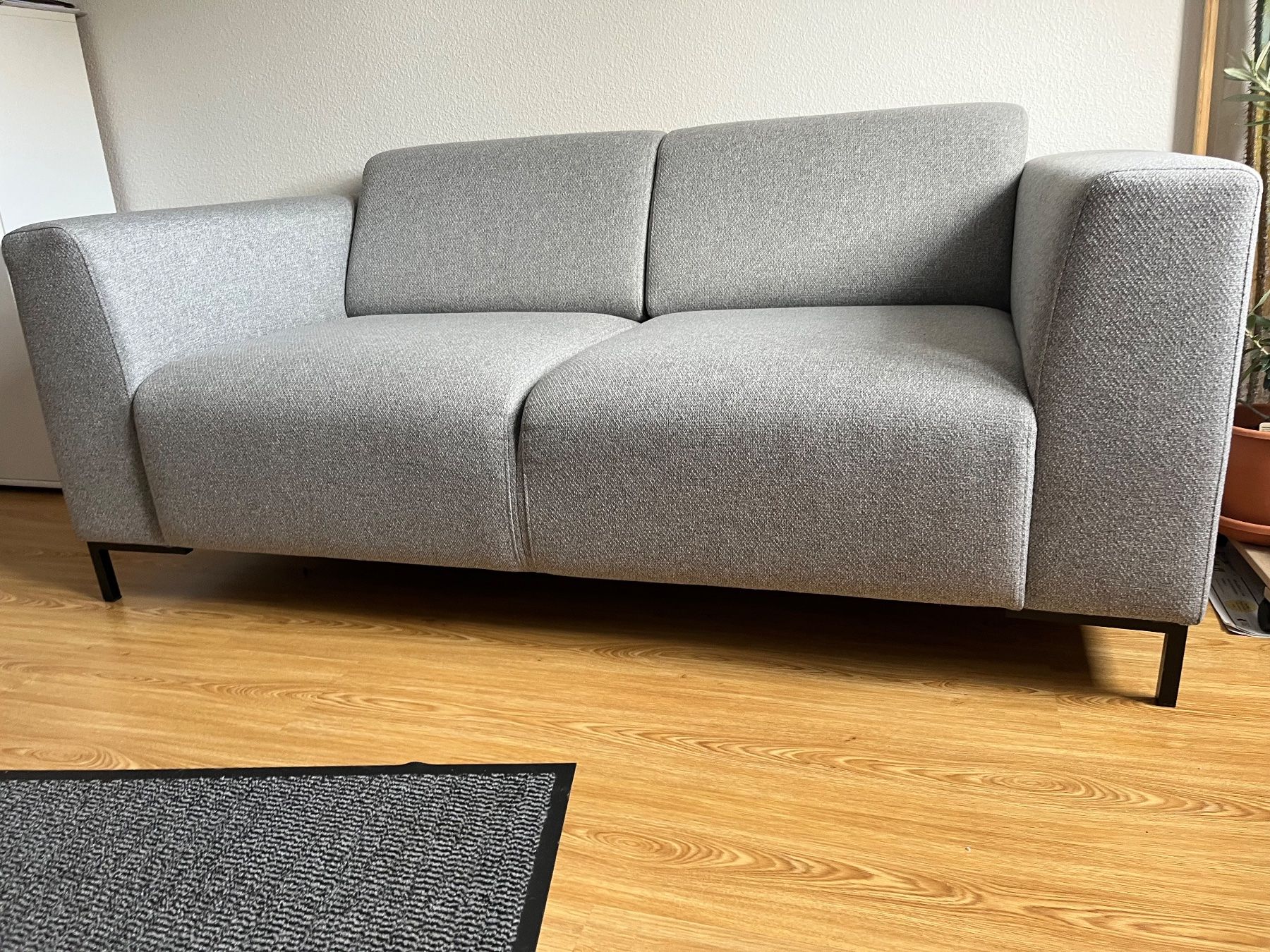 Micasa Sofas: Sofa – Neuf (Voir description) à Faoug par metropark