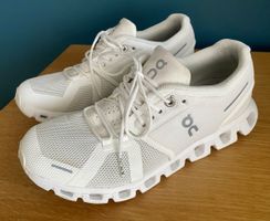 Chaussures On Running Cloud 5 "All White" taille 39
