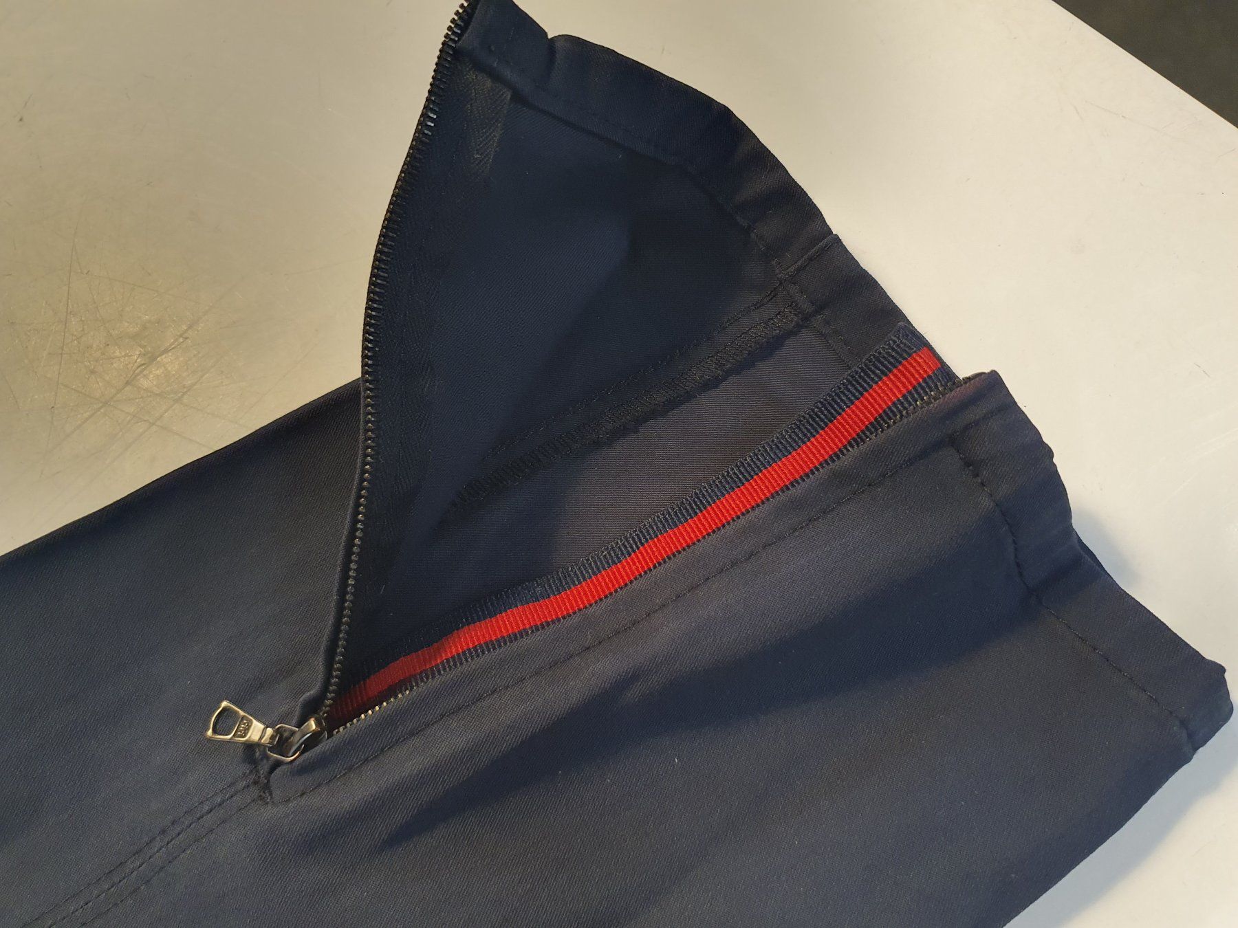 Cambio Jeans: Cambio Jeans schwarz grösse 42 – Gebraucht aus Zürich von loosebone 9