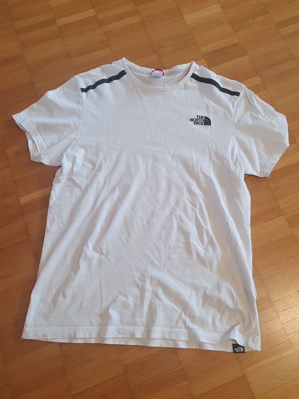 North Face T-Shirts: T Shirt The North Face grösse M – Gebraucht aus Rothenburg von phi_t656