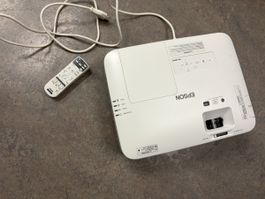 Epson EB-2250u Beamer