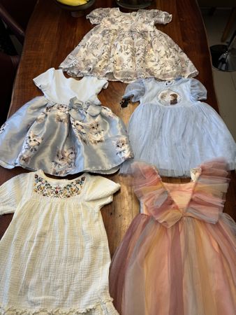 👗 5 schöne Mädchenkleider – Grösse 98/104 💕