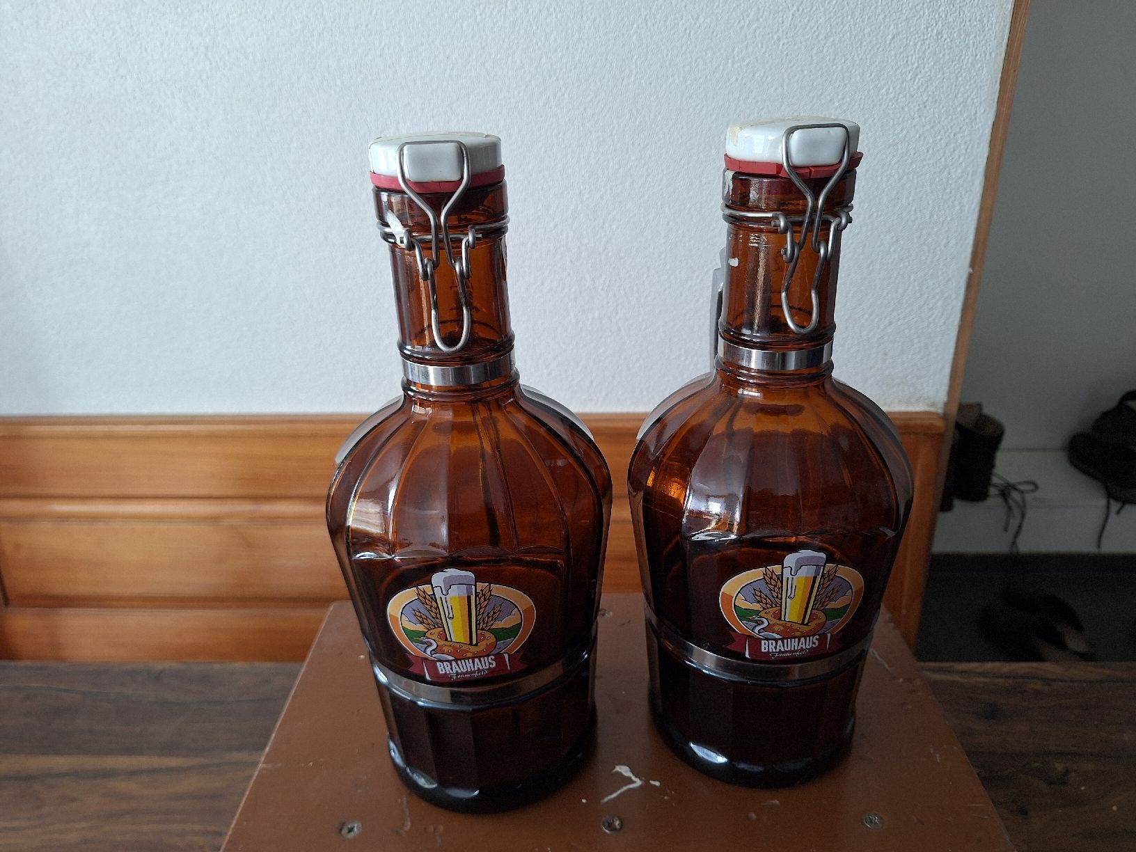 Bicchieri, Caraffe & Bottiglie: HÜRLIMANN BIERFLASCHEN – Usato da Laupersdorf venduto da walmeister62