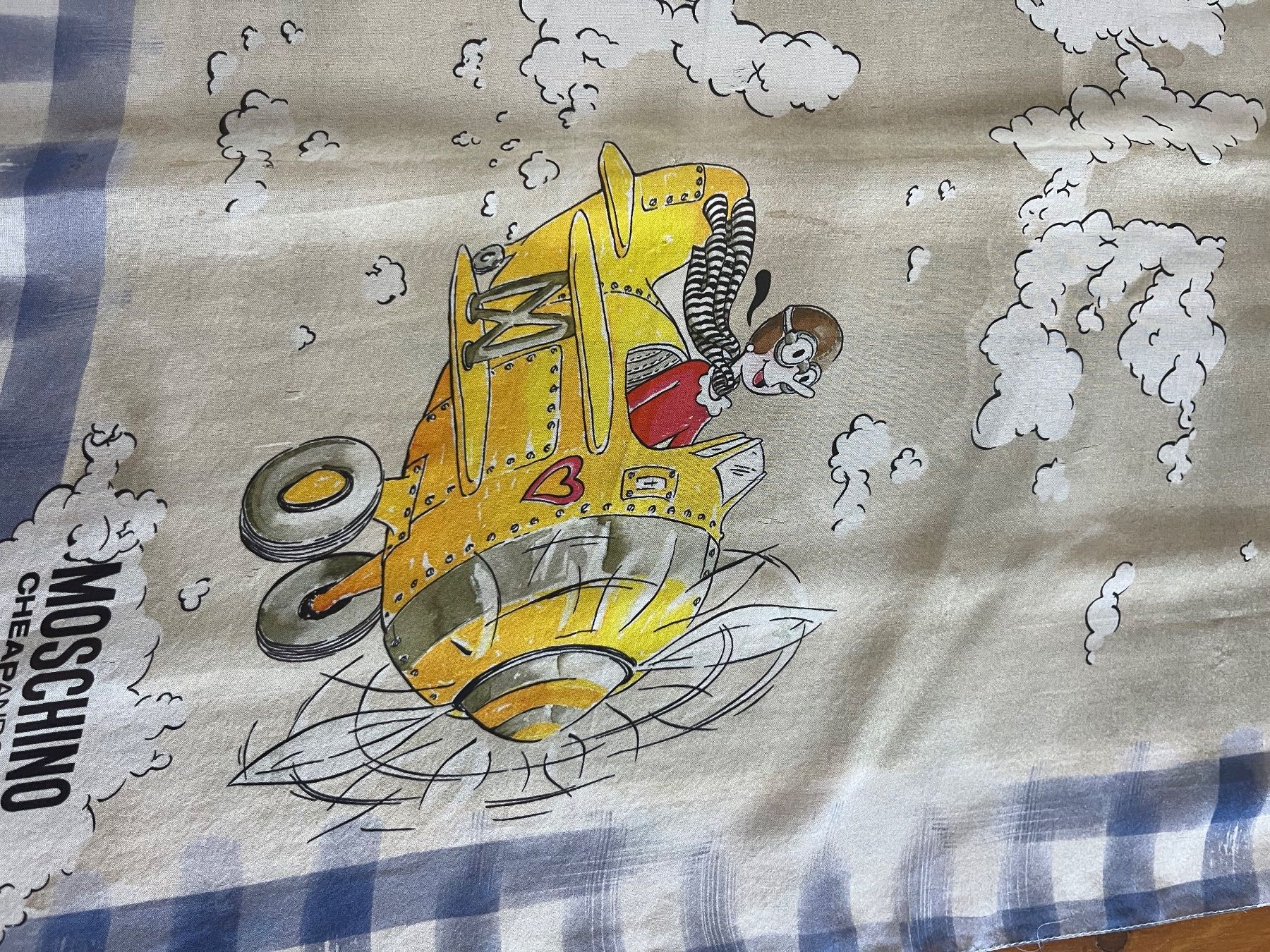 Moschino Foulard & Sciarpe: Moschino Seidenfoulard – Usato da Saanen venduto da SoniaMichaela 7
