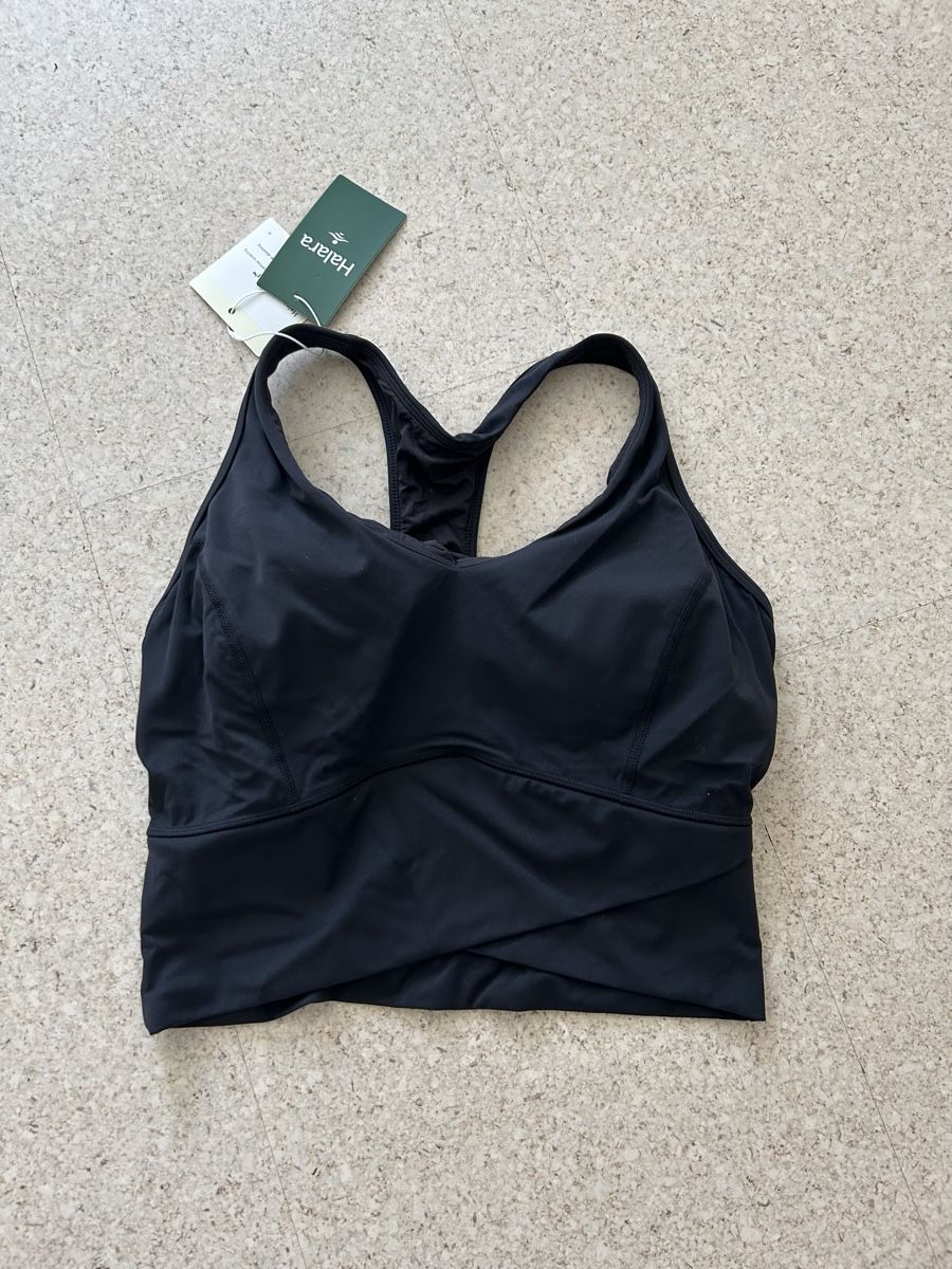 Halara Top: NEU sportsbra Medium - schwarz – Nuovo e nell'imballaggio originale da Oberengstringen venduto da RebiSteen