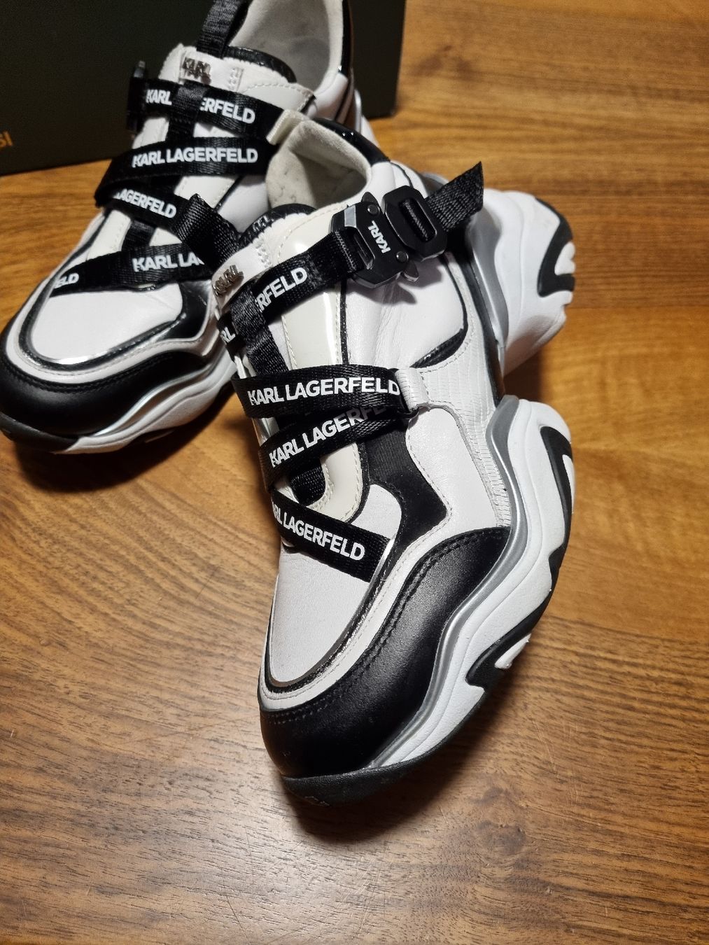Damenschuhe: Karl Lagerfeld Snaker – Gebraucht aus Hochdorf von Isa.9944 3