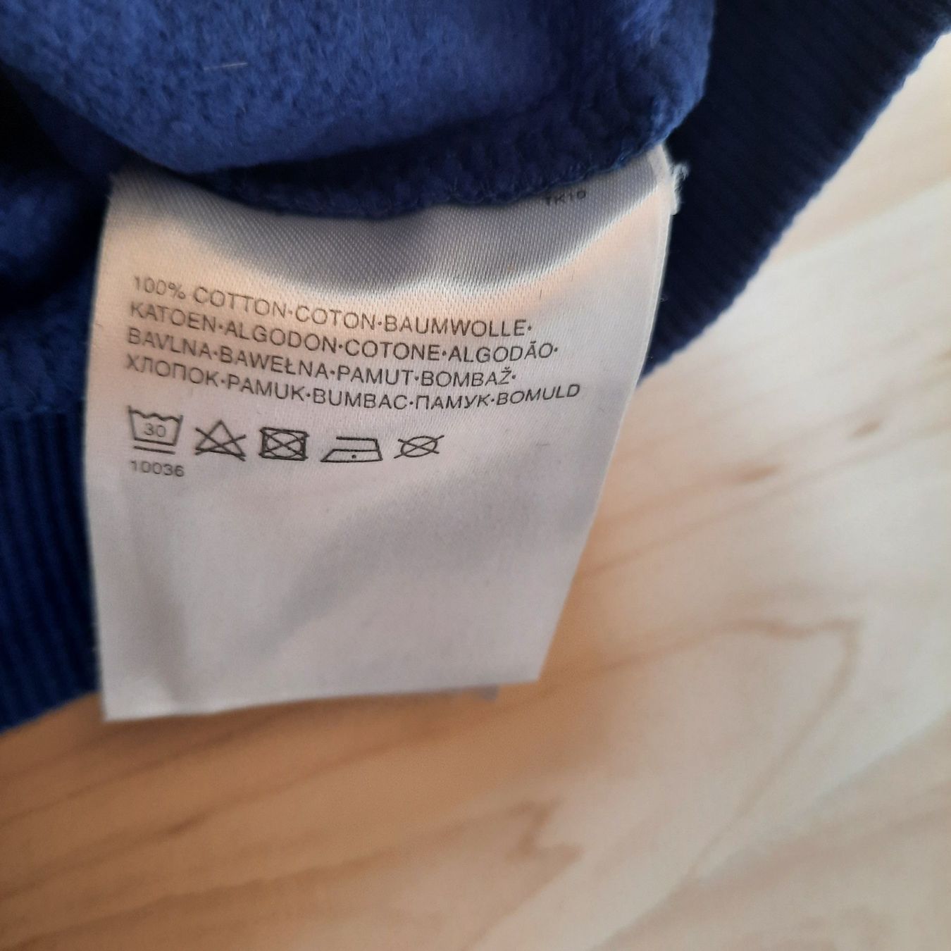 Pullover & Sweatshirts: Pullover – Gebraucht aus Hinwil von Zom 5