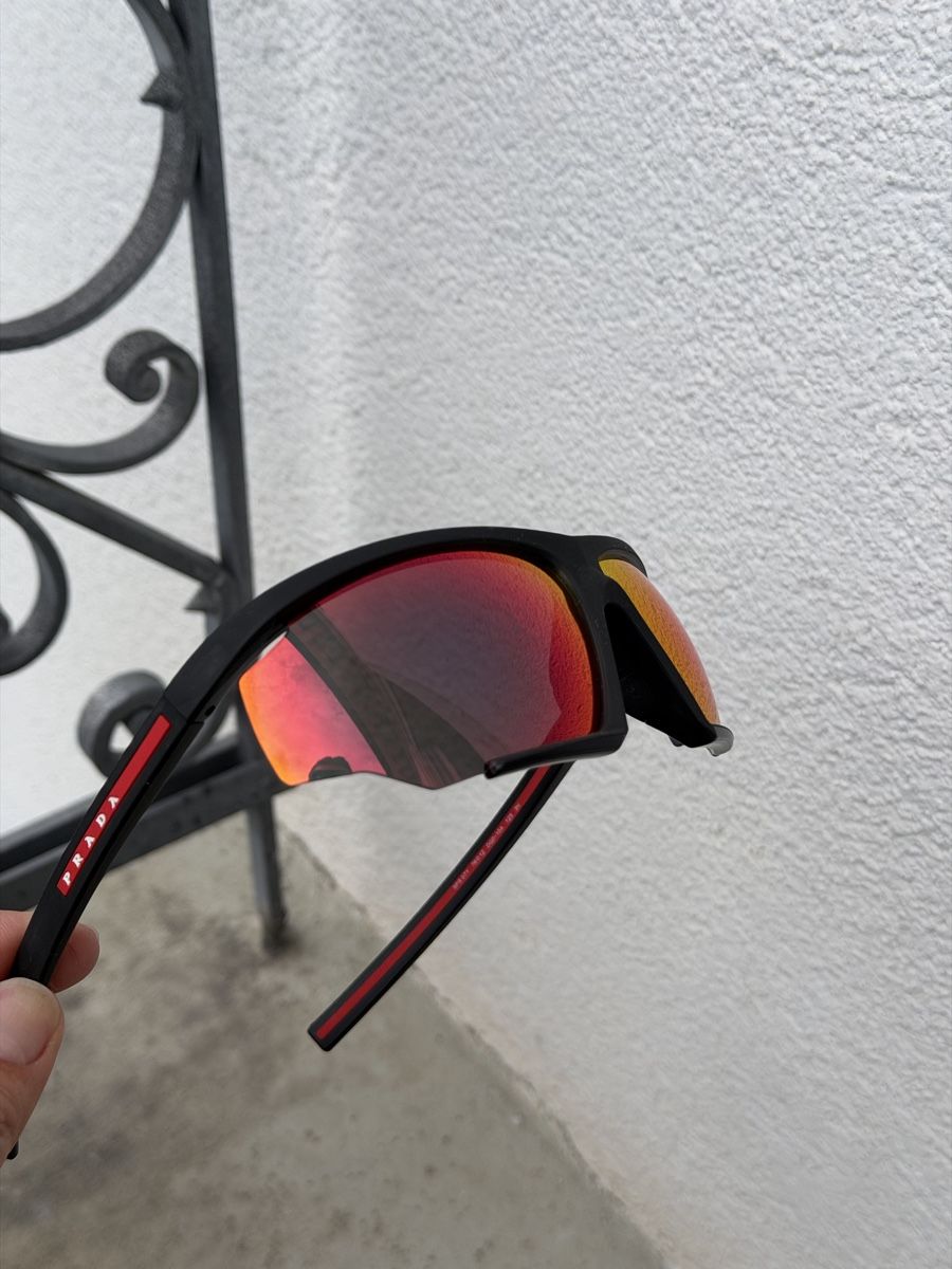 Prada Brillen & Gläser: PRADA Linea Rossa Sunglasses – Gebraucht aus Zürich von agichristine