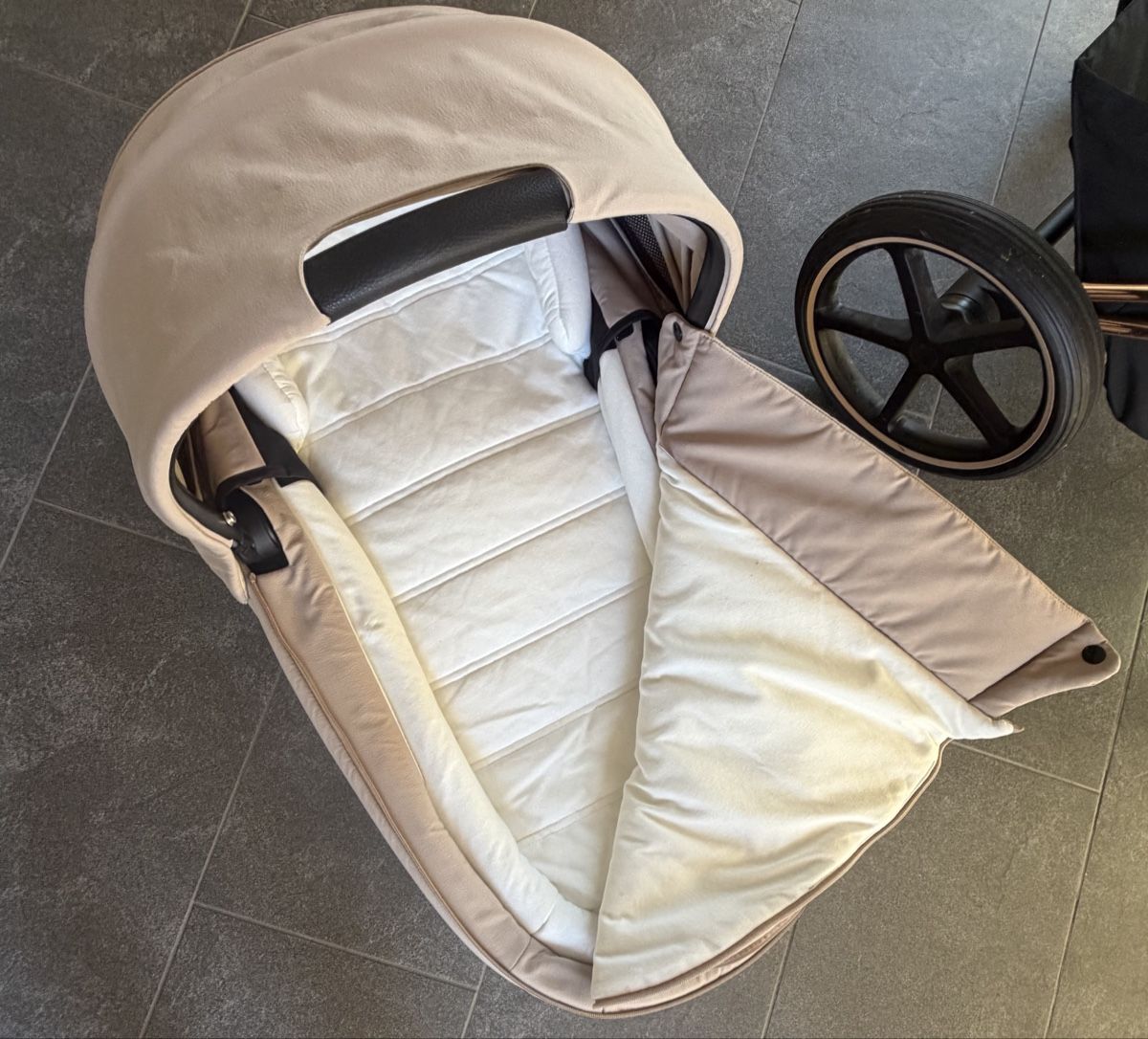 Cybex Carrozzine: CYBEX Platinum Priam set cozy beige – Usato da Pfäffikon SZ venduto da happy.life 4