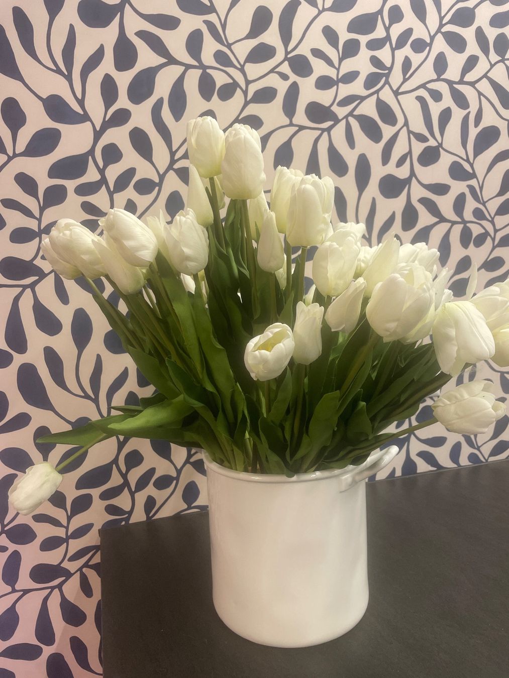 Pflanzen & Samen: Kunstblumen Tulpen weiss aus Stoff – Gebraucht aus Bellach von cosmoderm