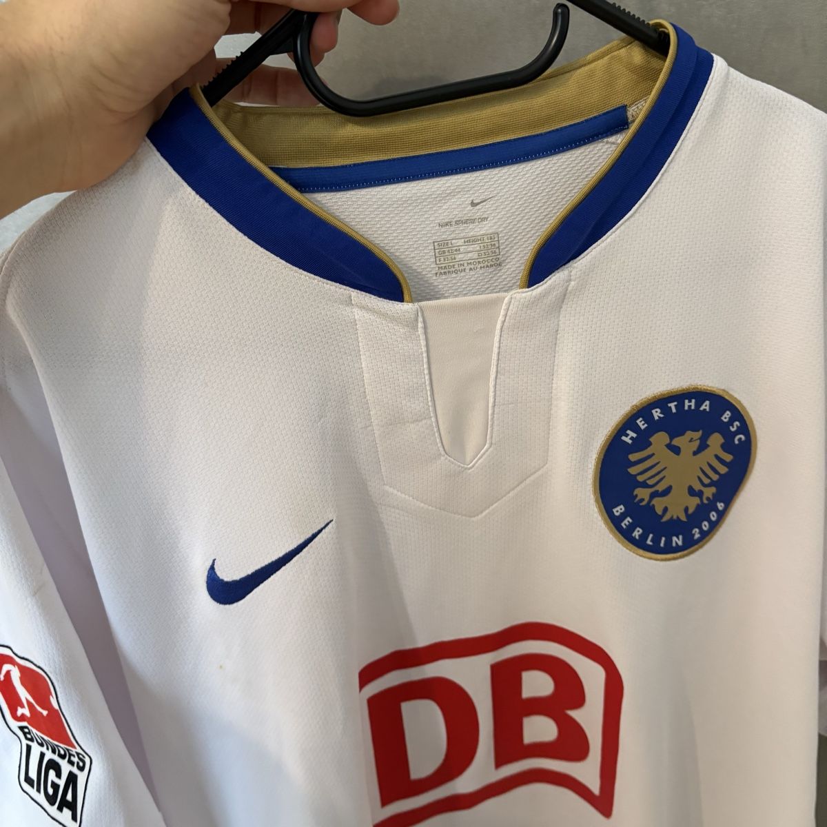 Nike Canottiere & Pantaloni: Hertha Bsc Trikot Nike Jubiläum 2006 – Usato da Winterthur venduto da LaBodega 6