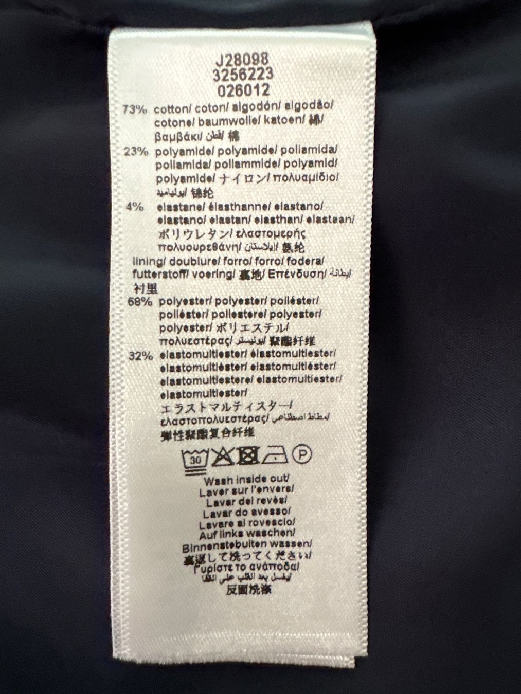 Lotti & Set di vestiti: Anzug Hugo Boss Junge Grösse 138 – Usato da Volketswil venduto da Ricardosale100 3