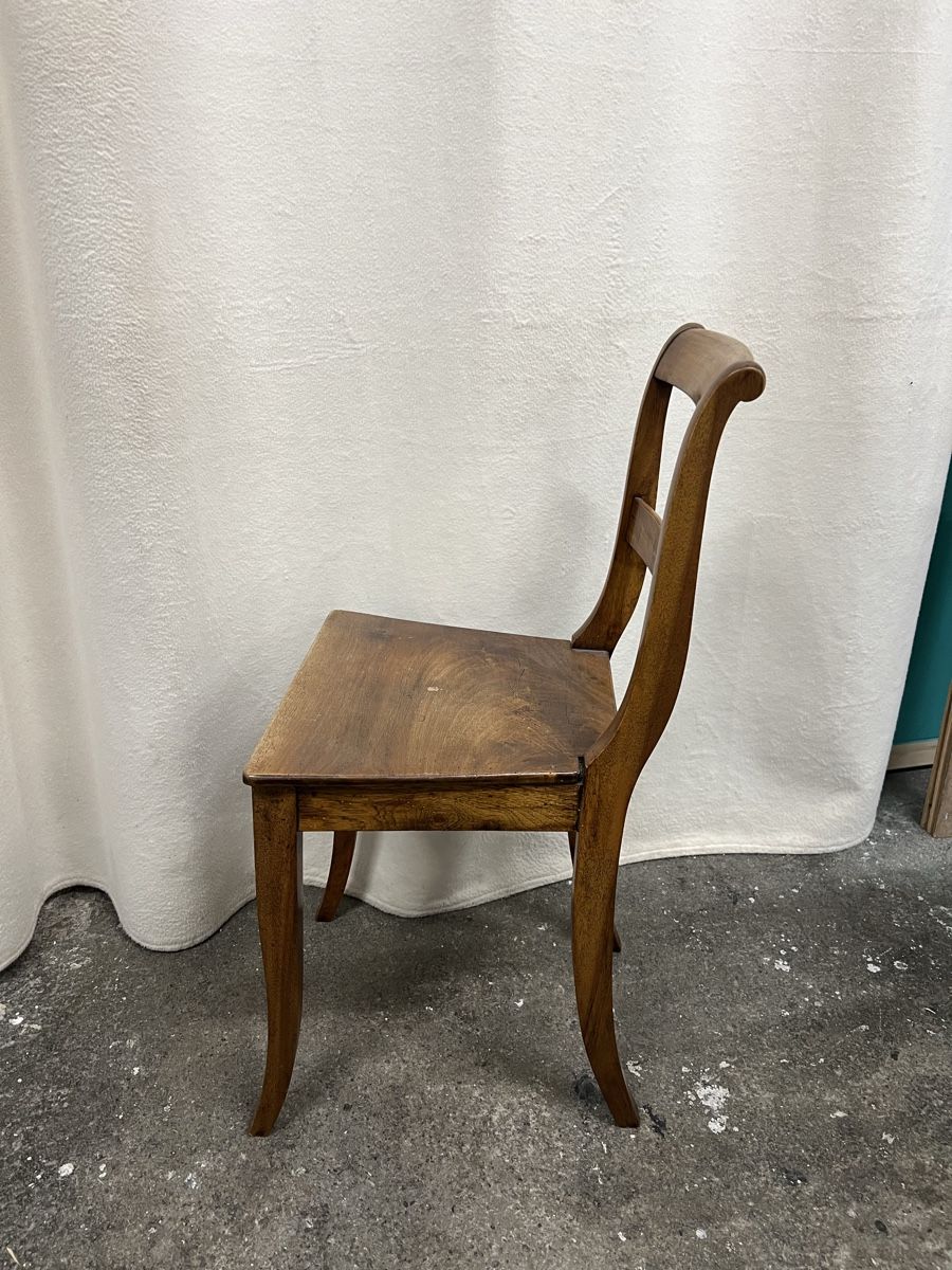 Stühle: Antiker Nussbaum Stuhl, Biedermeier – Gebraucht aus Perlen von Chregle1 1