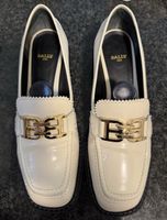 Bally Mocassins en cuir verni, taille 38.5, comme neuf!