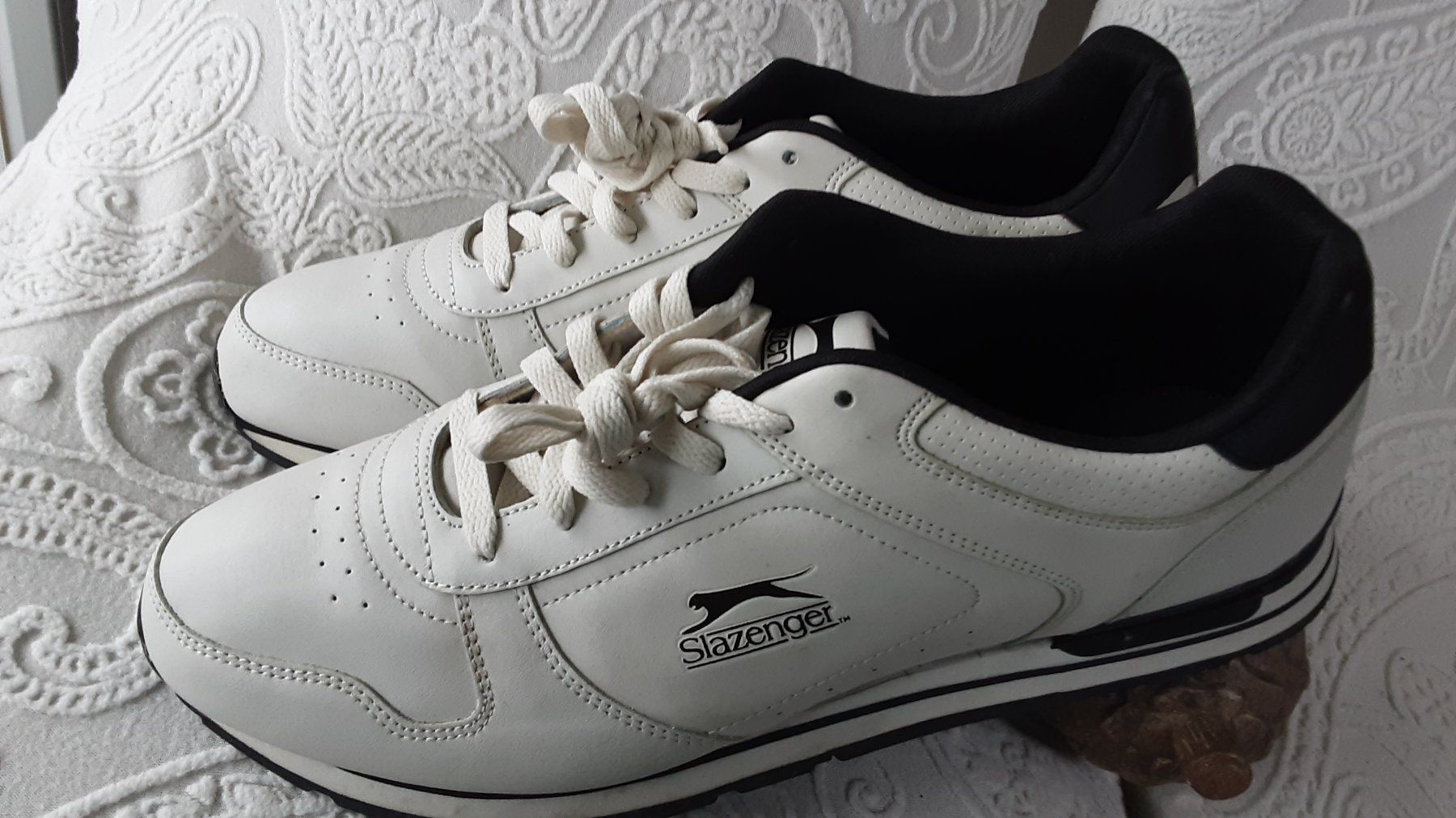 Herrenschuhe: Slazenger Sneaker, weiss, Grösse 47 – Neu (gemäss Beschreibung) aus Arbon von obchod