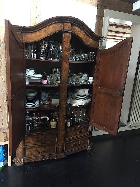 Armoires: Antiker Schrank (Wurzelnussholz) – D'occasion à Winterthur par Beclay 4