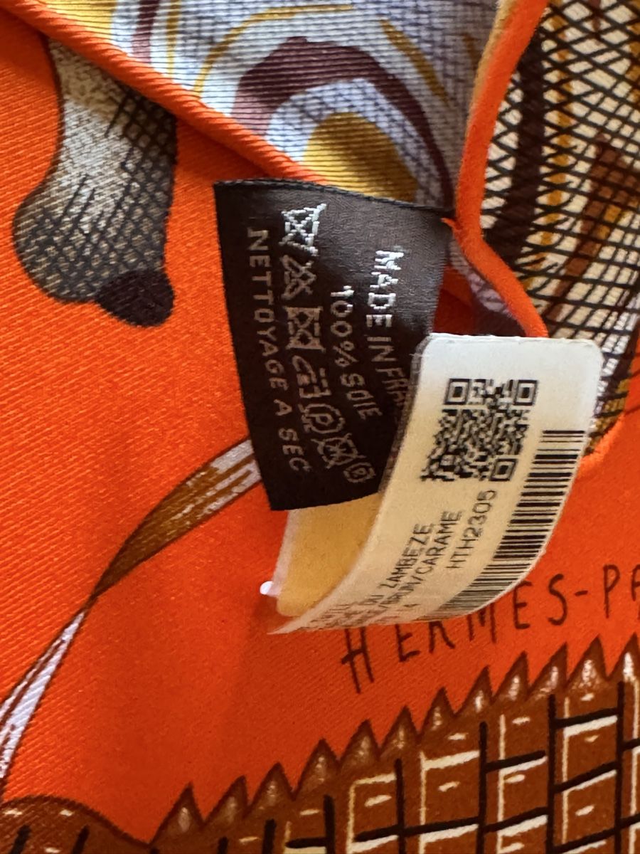 Hermès Foulard & Sciarpe: Hermès carré 90 Marche du Zambeze  – Nuovo e nell'imballaggio originale da Genève venduto da HappyLifestyle 5