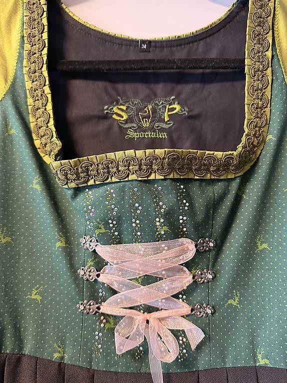 Vestiti: Sportalm Dirndl Gr.34 – Usato da Seedorf UR venduto da Lia_mia 1