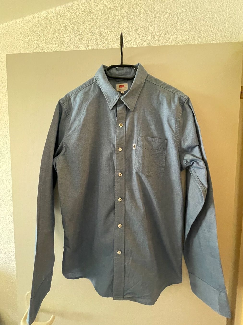 Levi's Camicie: Chemise Levi's bleu clair, taille M, comme neuve! Superbe. – Nuovo (secondo la descrizione) da Fribourg venduto da gde_gl9n