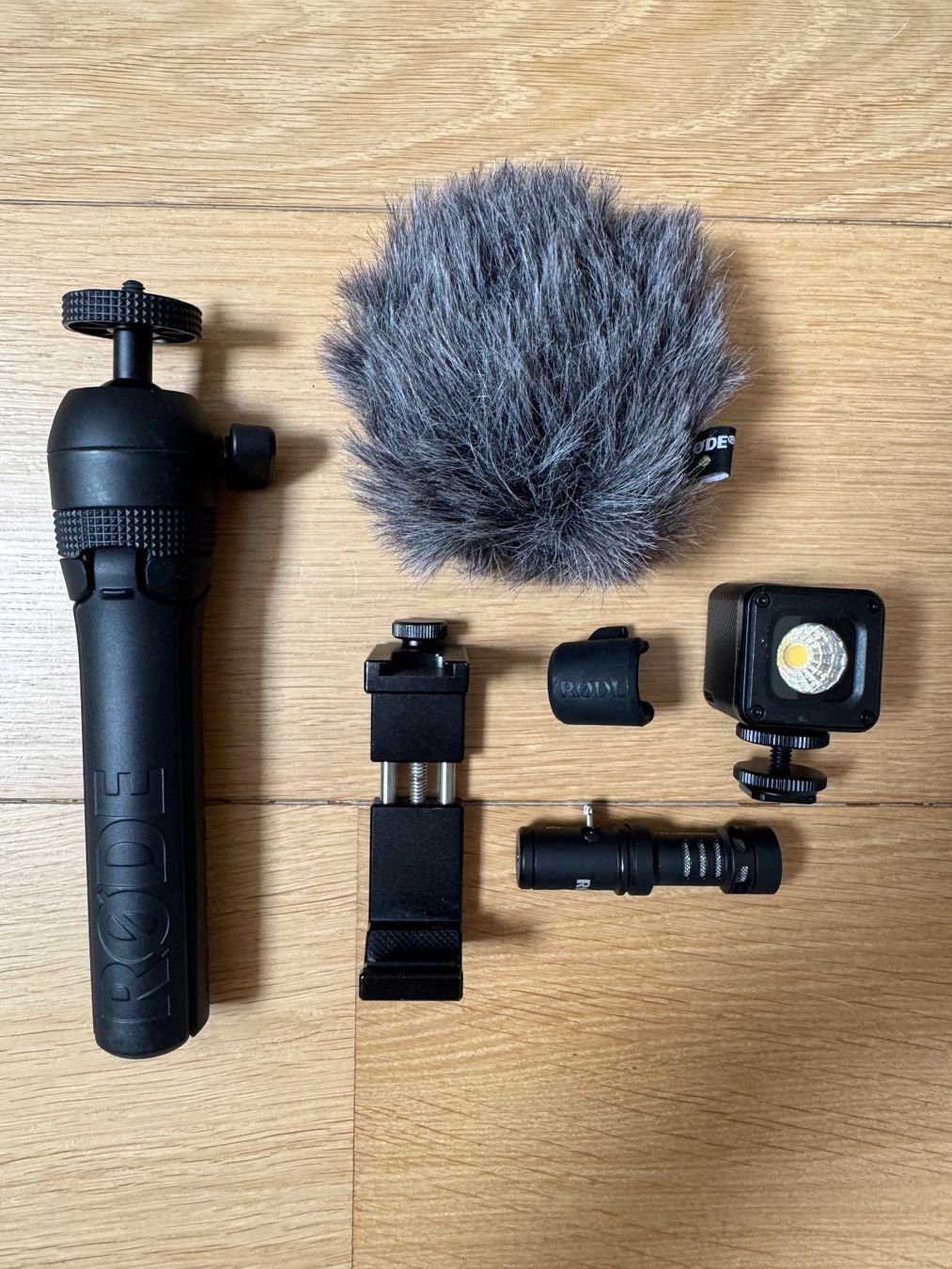 Halterungen: RODE Vlogger Kit – Neu (gemäss Beschreibung) aus Jussy von ali_6d7d
