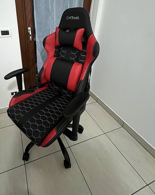 Chaises: Sedia Gaming – D'occasion à Bissone par iamdmux 2