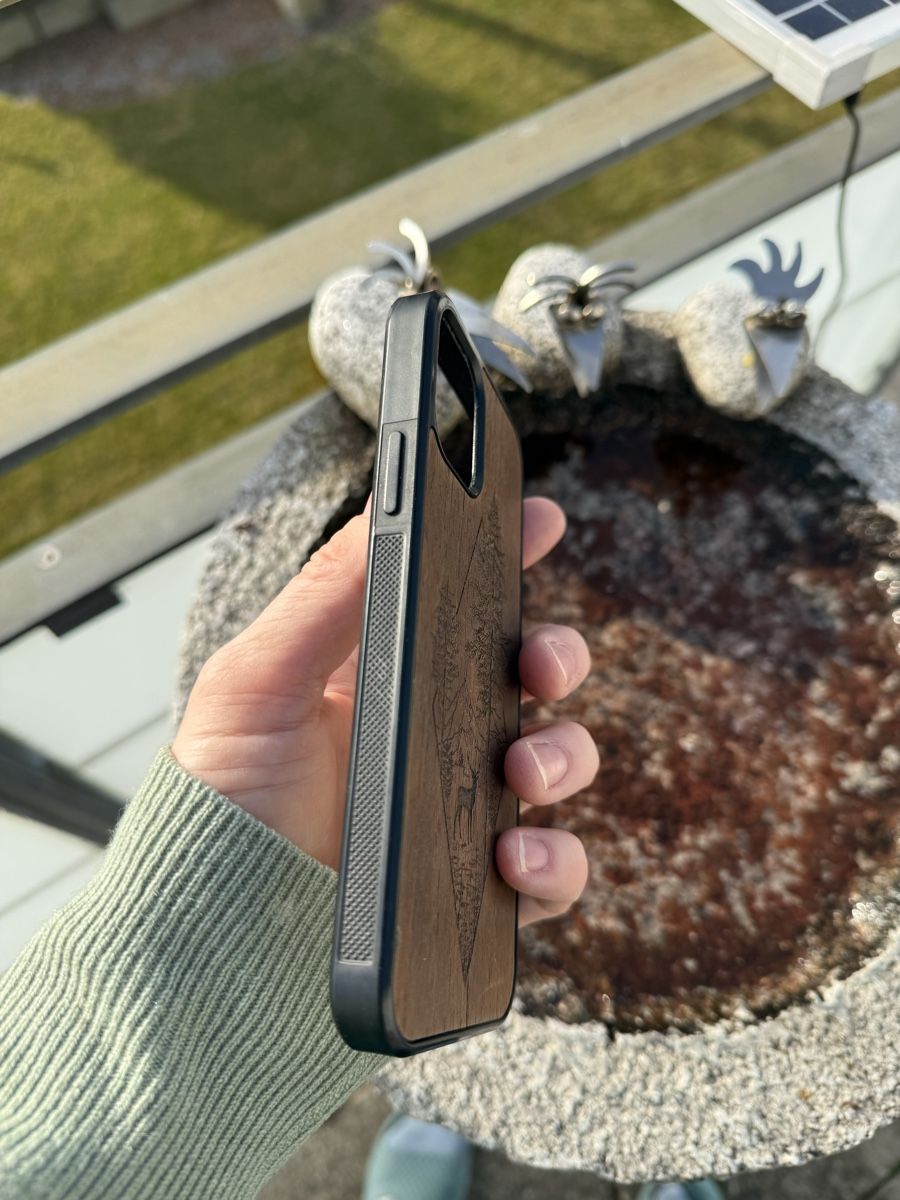 Apple Covers & Schutzfolien: iPhone 15 Pro Max - Holz🌲 – Neu (gemäss Beschreibung) aus Egg b. Zürich von Flummi 1