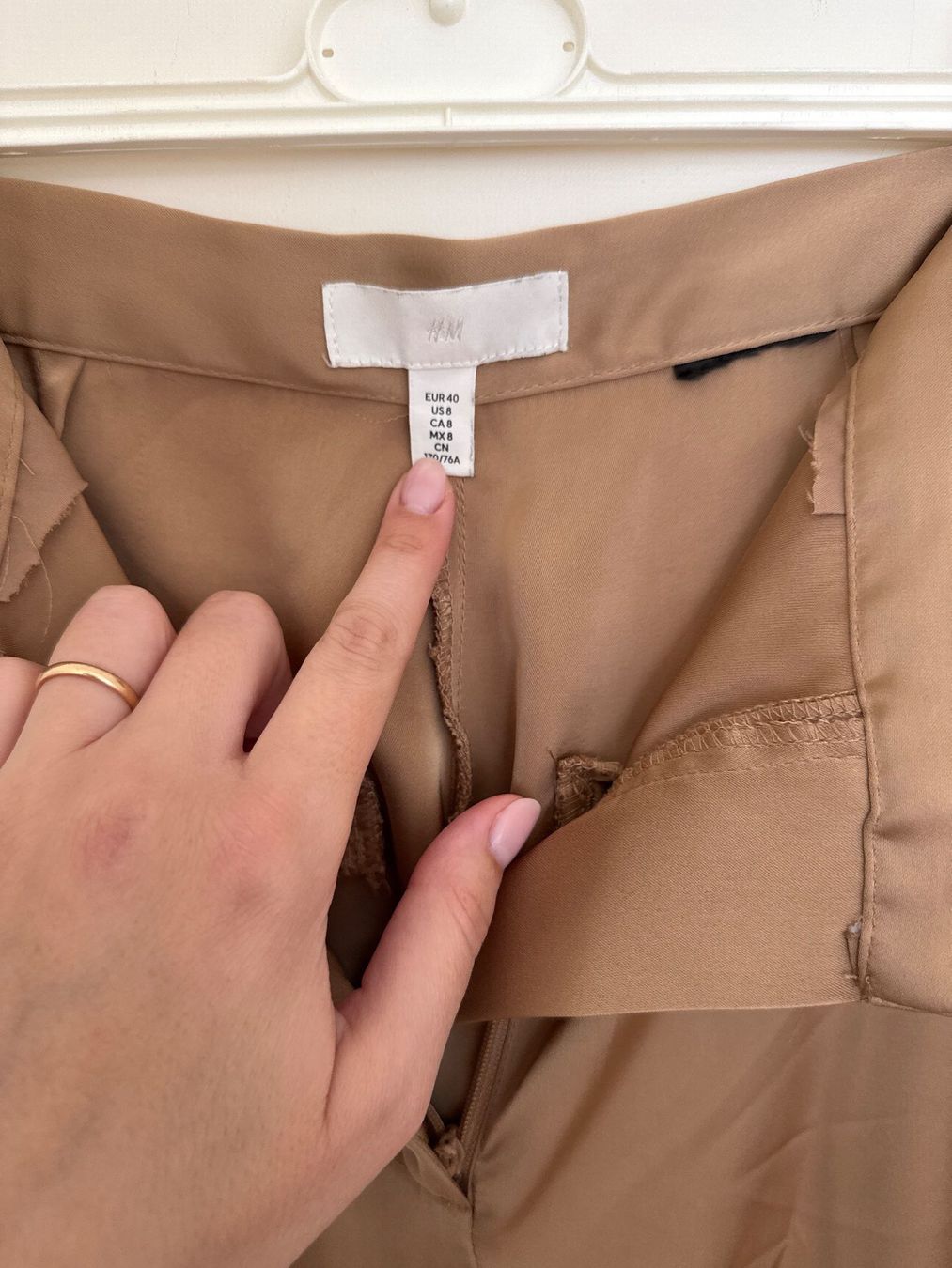 H&M Pantaloni: H&M Hose Gr. M – Usato da Horgen venduto da linuxrp 3