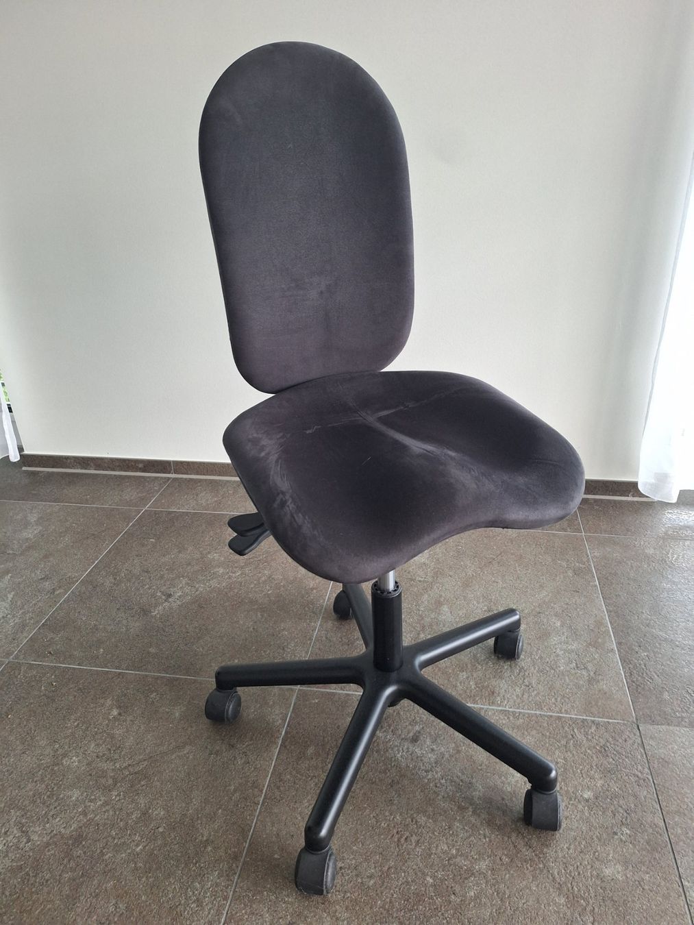 Sedie: ERGONOMISCHER BÜROSTUHL THERGOfit – Usato da Ruggell venduto da PlatzMacher_FL
