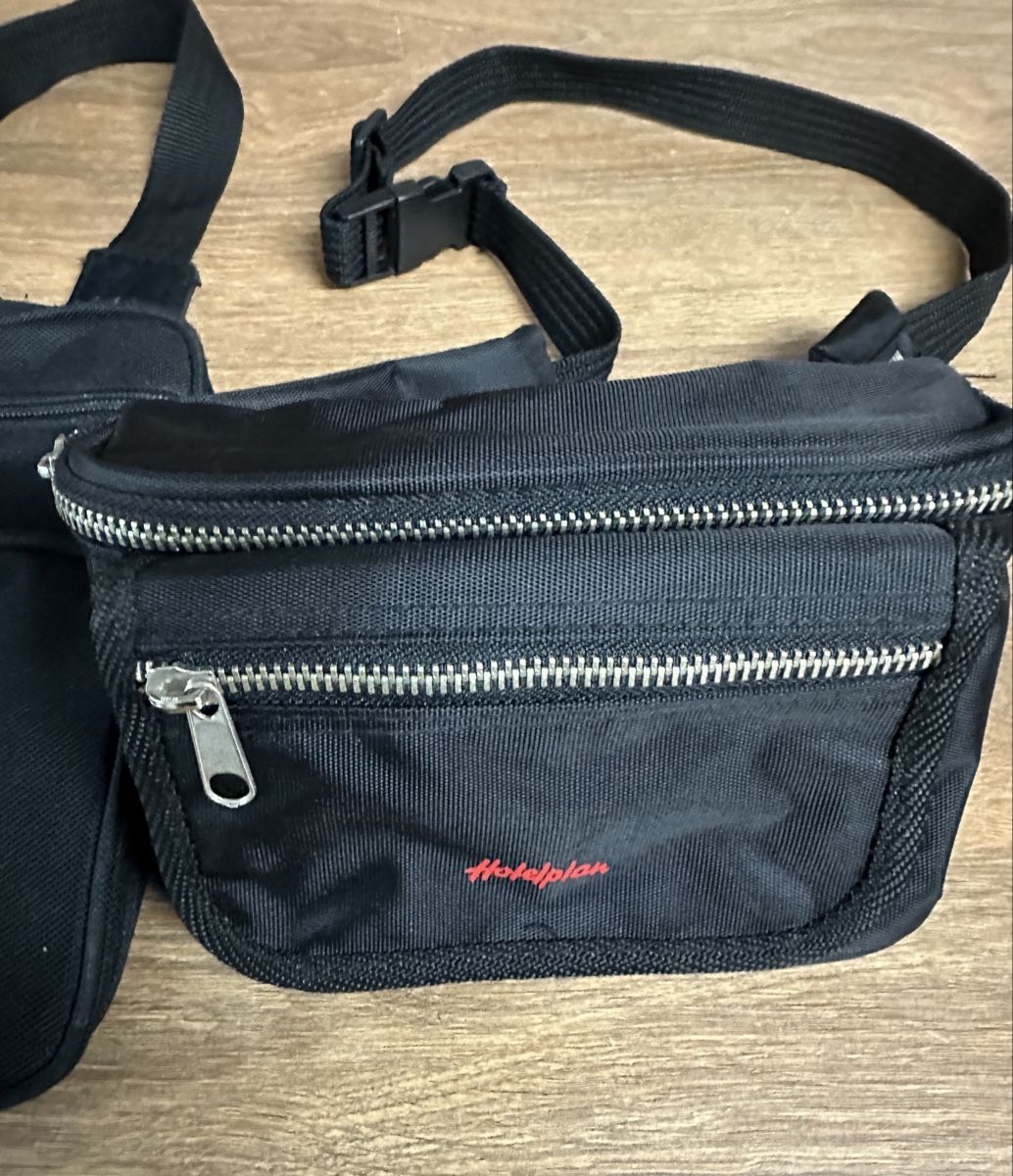 Borse: 2 / Multifunktionale schwarze Gürteltasche – Usato da Nussbaumen AG venduto da olitech5415 2