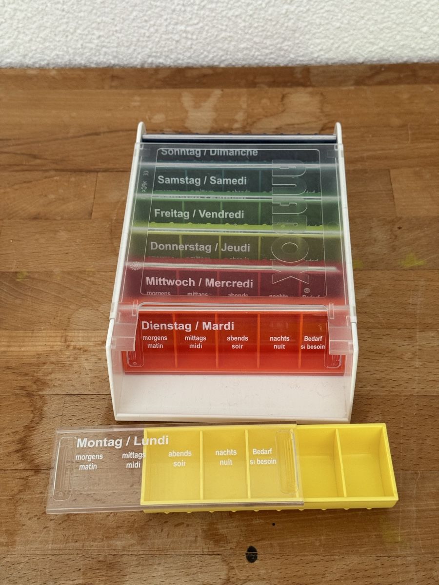 Attrezzature mediche: Anabox 7 Tage Medidispenser – Nuovo (secondo la descrizione) da Zollikon venduto da bailey_i