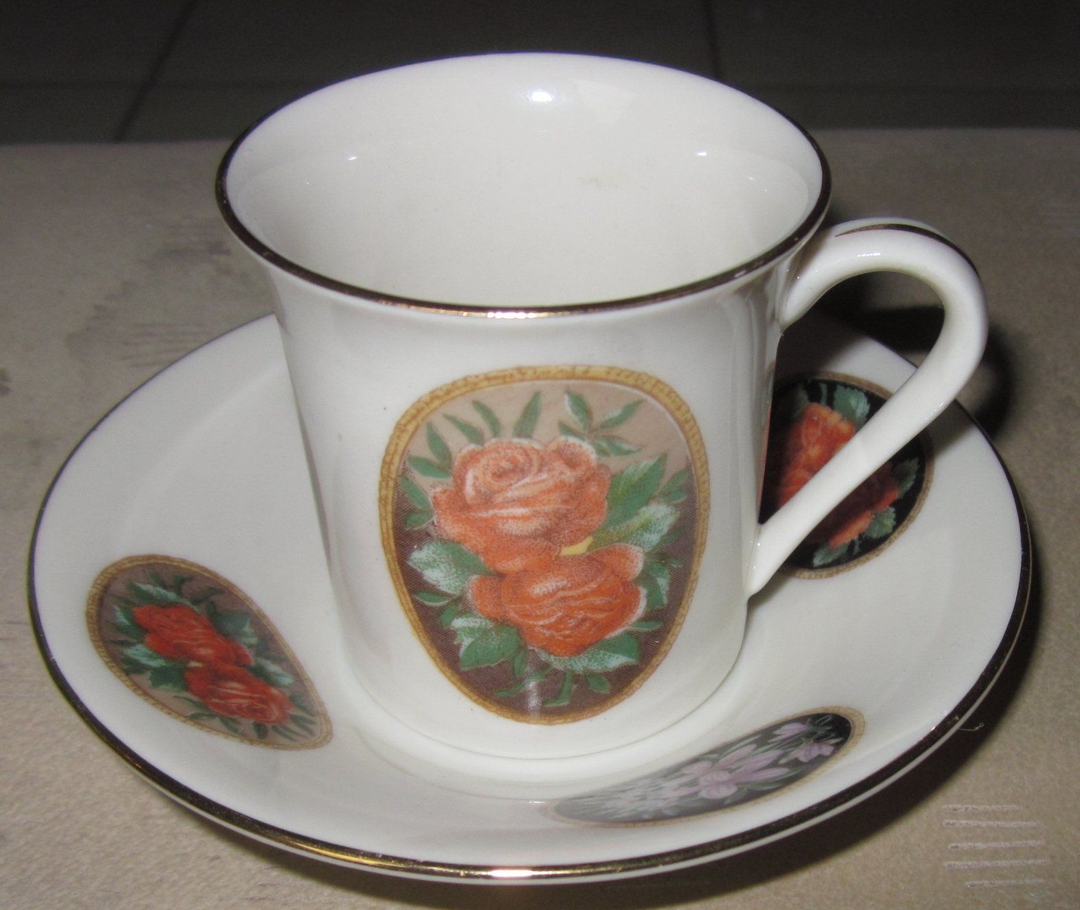 Tasses: Schöne  englische Teetasse – Neuf (Voir description) à Langenthal par Armstuca
