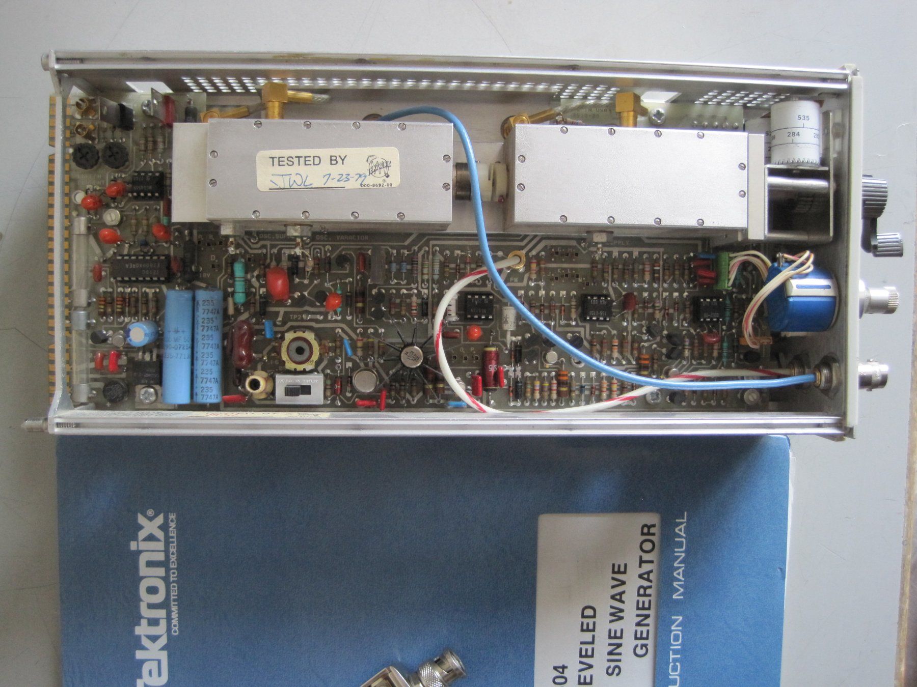 Messen: Tektronix Sinusgenerator SG504 – Defekt aus Dietwil von Jaenzi 3