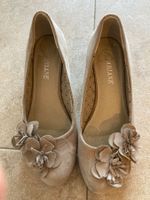 Ariane Keilabsatz Schuhe, Beige, Blumendekor, Grösse 38