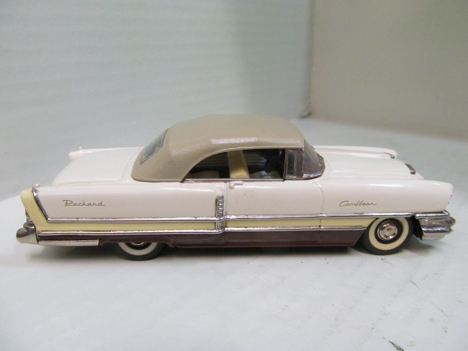 Modellautos: PACKARD CARIBBEAN  SOFT TOP  1956 COLECTOR CLASSIC  1:43 – Neu (gemäss Beschreibung) aus Grueningen von malamut56 1