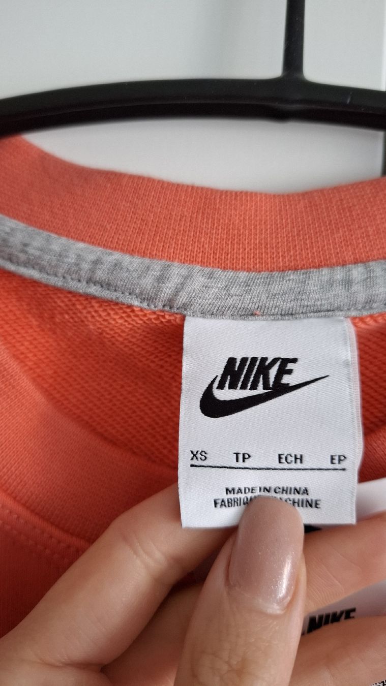 Nike Maglioni & Felpe: Nike Sweatshirt - Grösse XS – Nuovo e nell'imballaggio originale da Rickenbach b. Wil venduto da VeryLovelyThings 2