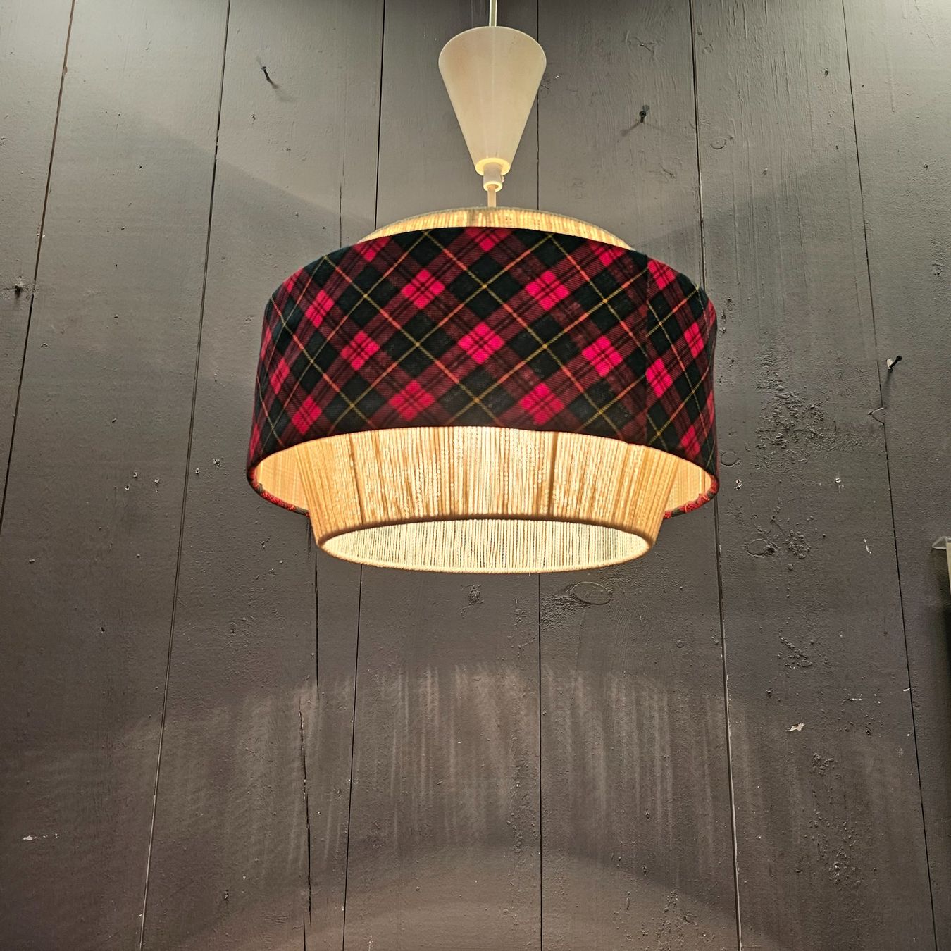 Kronleuchter & Deckenlampen: 1970 Ceiling Lamp. Hängelampe Deckenlampe Stoffschirm – Gebraucht aus Nottwil von Wondewa-Shop