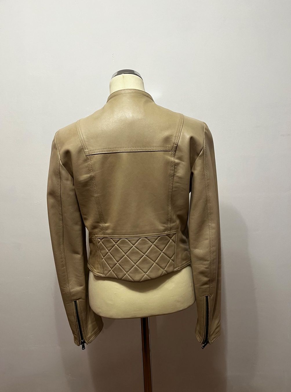 Giacche: Lederjacke Beige – Usato da Maienfeld venduto da 2nd-Hand-Parts 1