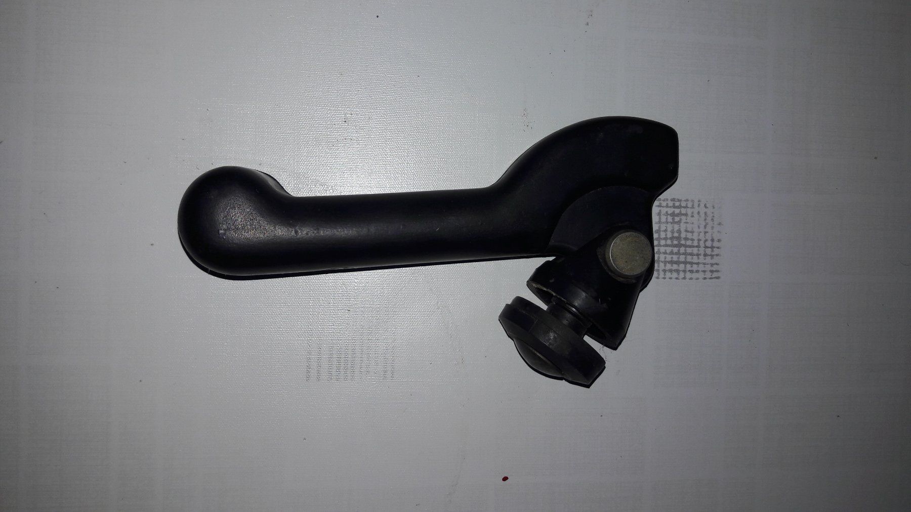 Porte: Deutz 07 rechter Fenstergriff – Usato da Laufen venduto da Mann455
