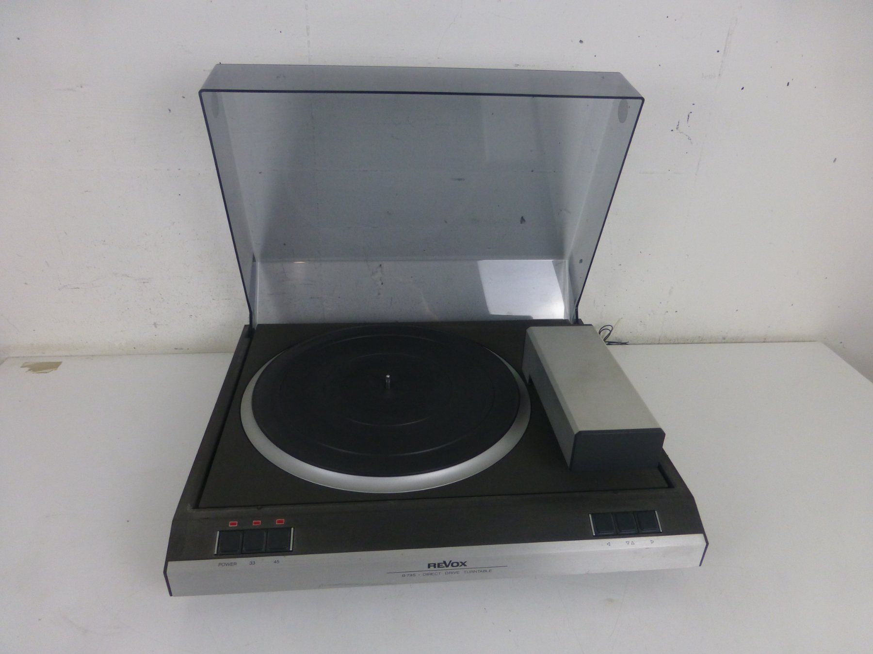 Revox Giradischi: Revox B795 Schallplattenspieler – Usato da Fahrweid venduto da gruenezahn